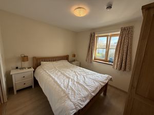 Bedroom- click for photo gallery